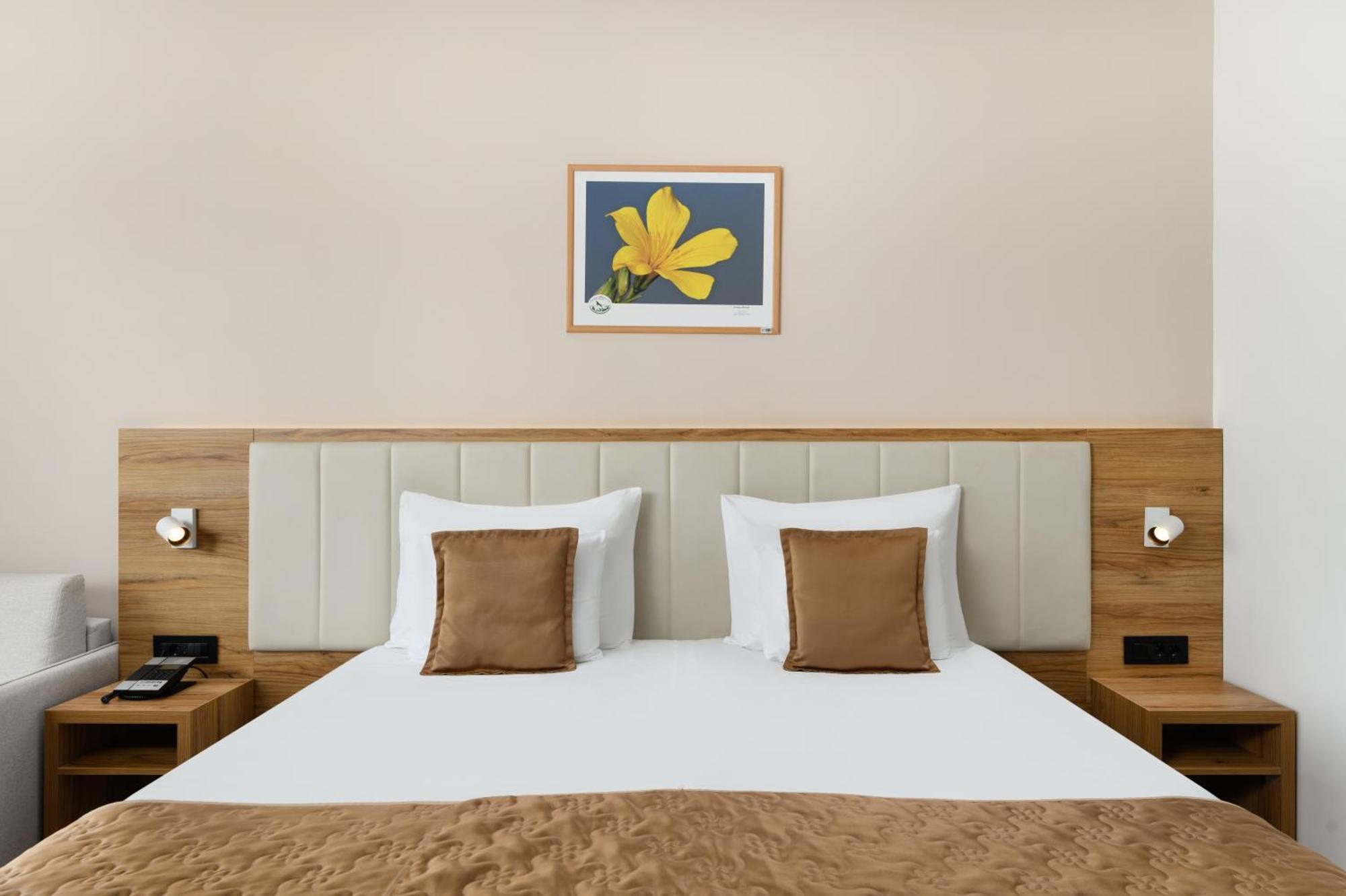 Movenpick Resort And Spa Fruske Terme Vrdnik Bagian luar foto