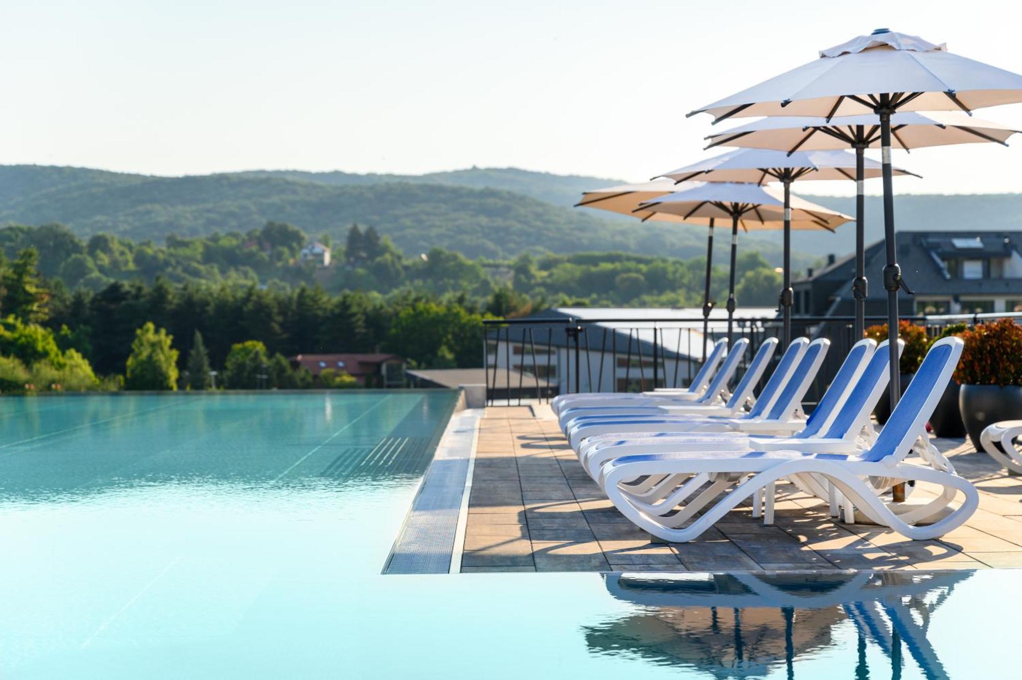 Movenpick Resort And Spa Fruske Terme Vrdnik Bagian luar foto