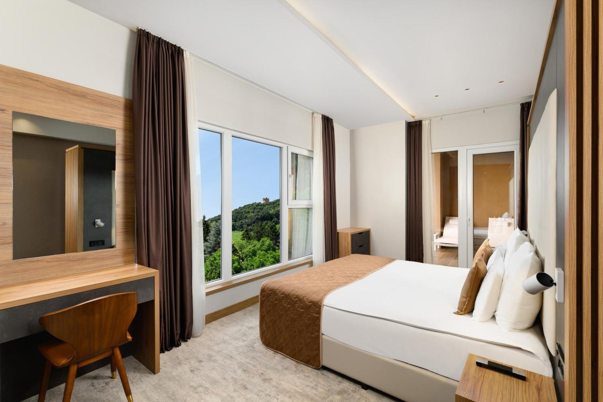 Movenpick Resort And Spa Fruske Terme Vrdnik Bagian luar foto