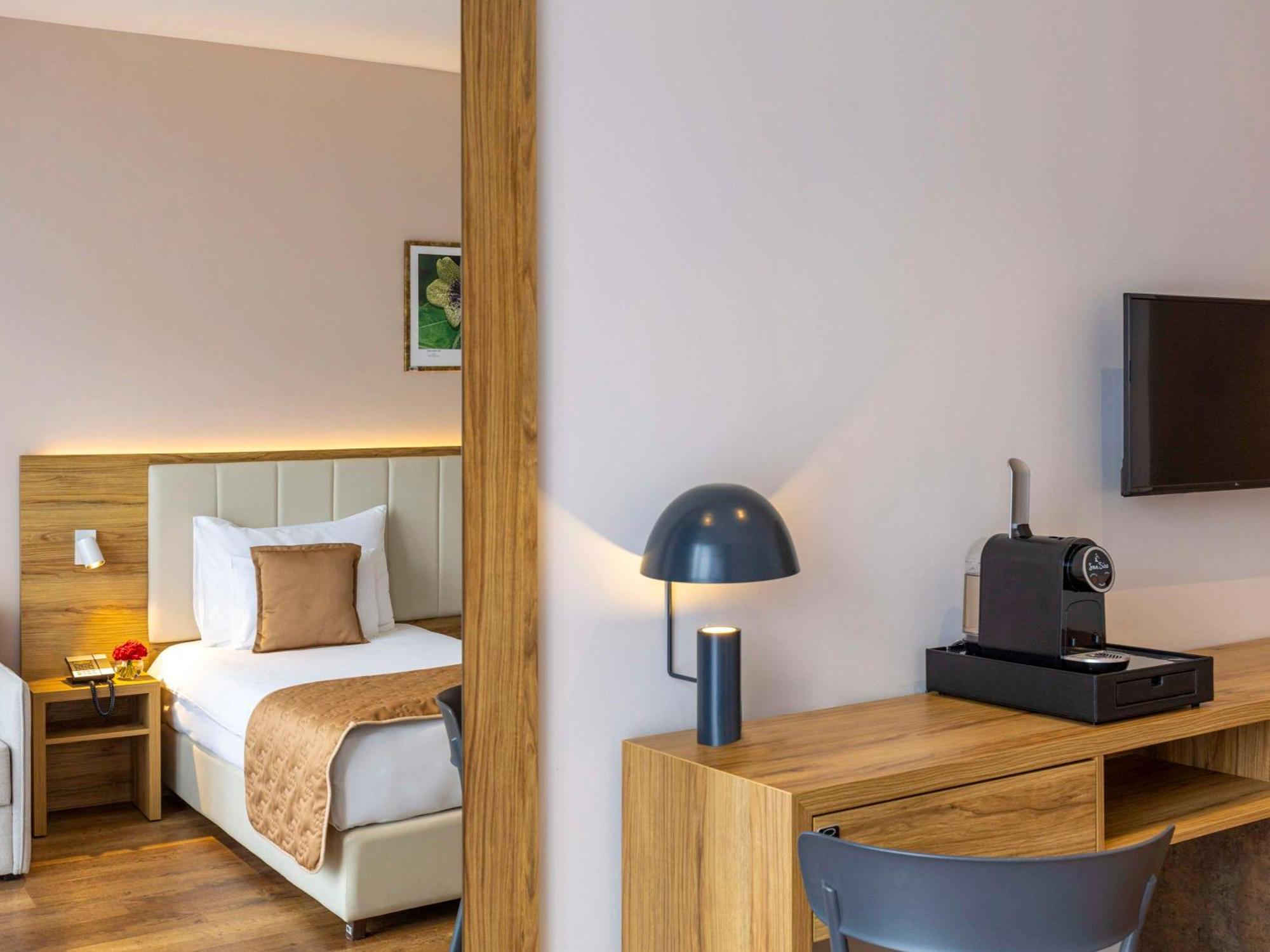 Movenpick Resort And Spa Fruske Terme Vrdnik Bagian luar foto