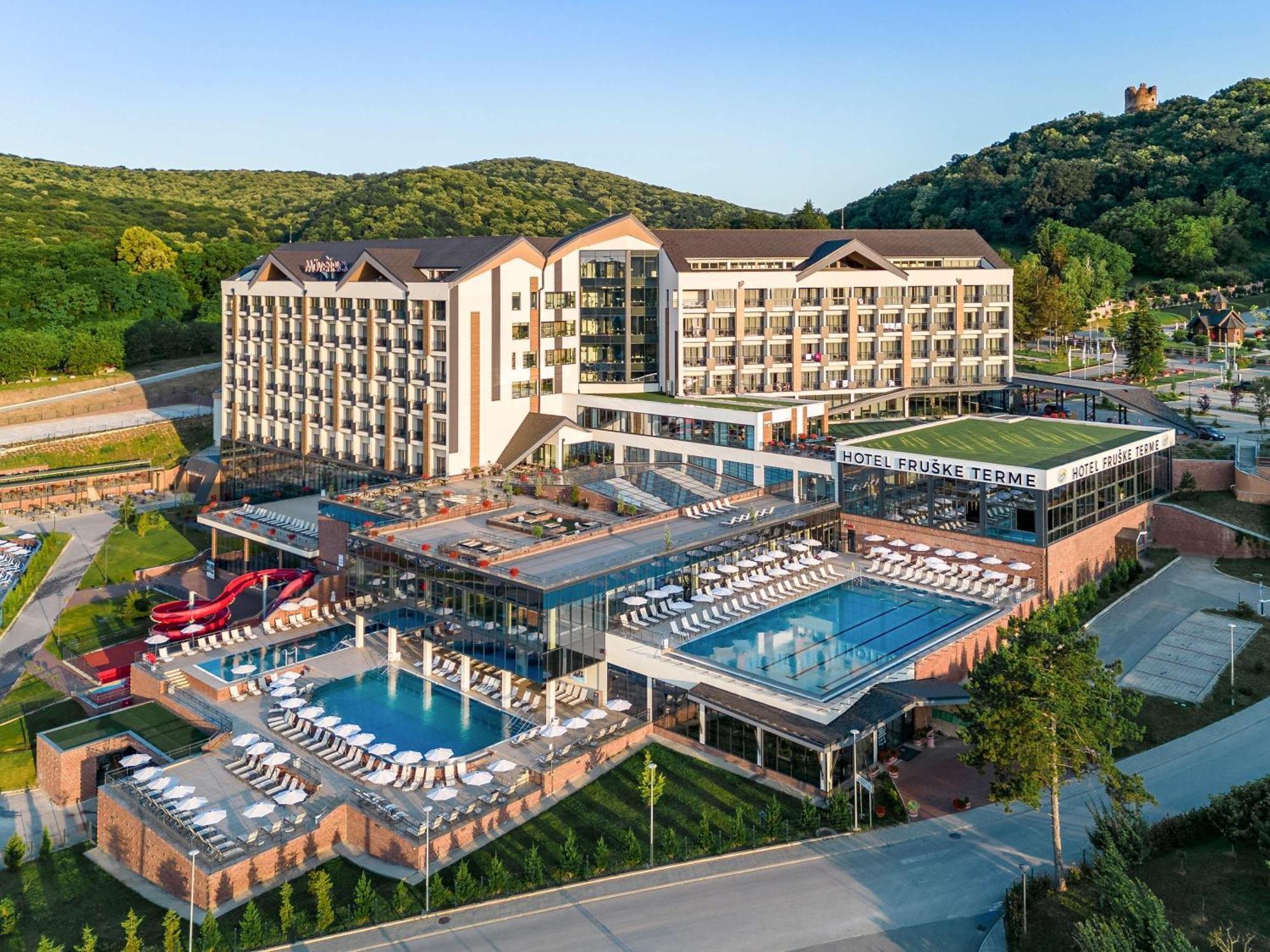 Movenpick Resort And Spa Fruske Terme Vrdnik Bagian luar foto