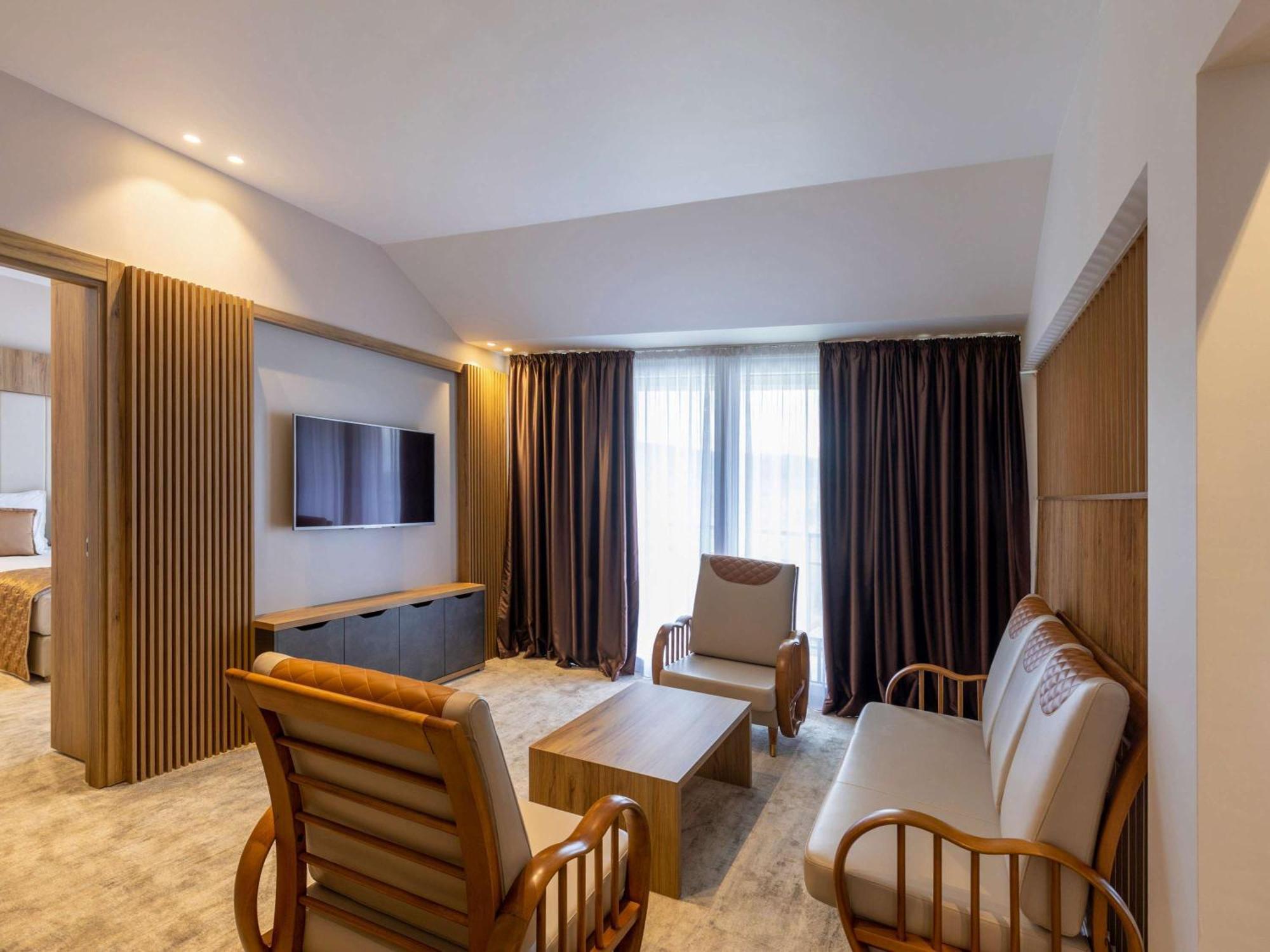 Movenpick Resort And Spa Fruske Terme Vrdnik Bagian luar foto